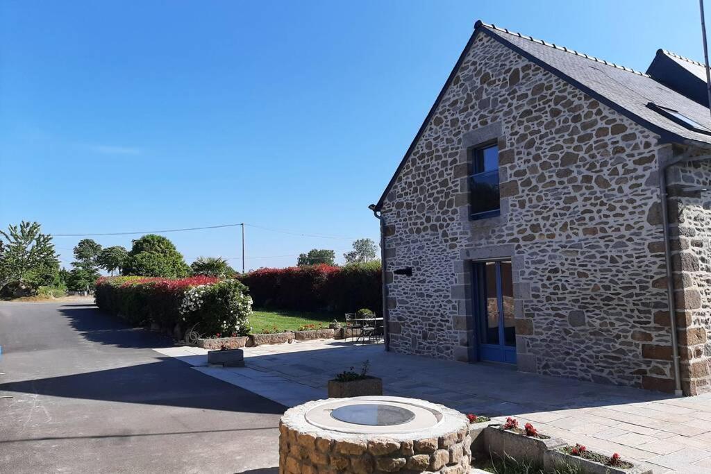 La Maison Bleue Saint-Sauveur-des-Landes Kültér fotó