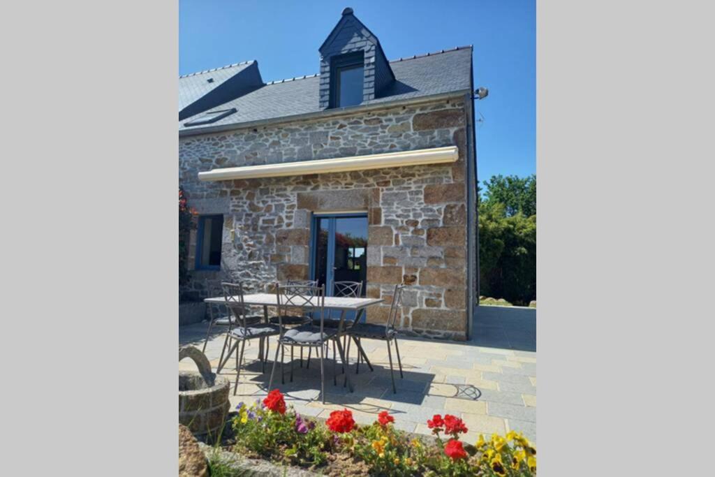 La Maison Bleue Saint-Sauveur-des-Landes Kültér fotó