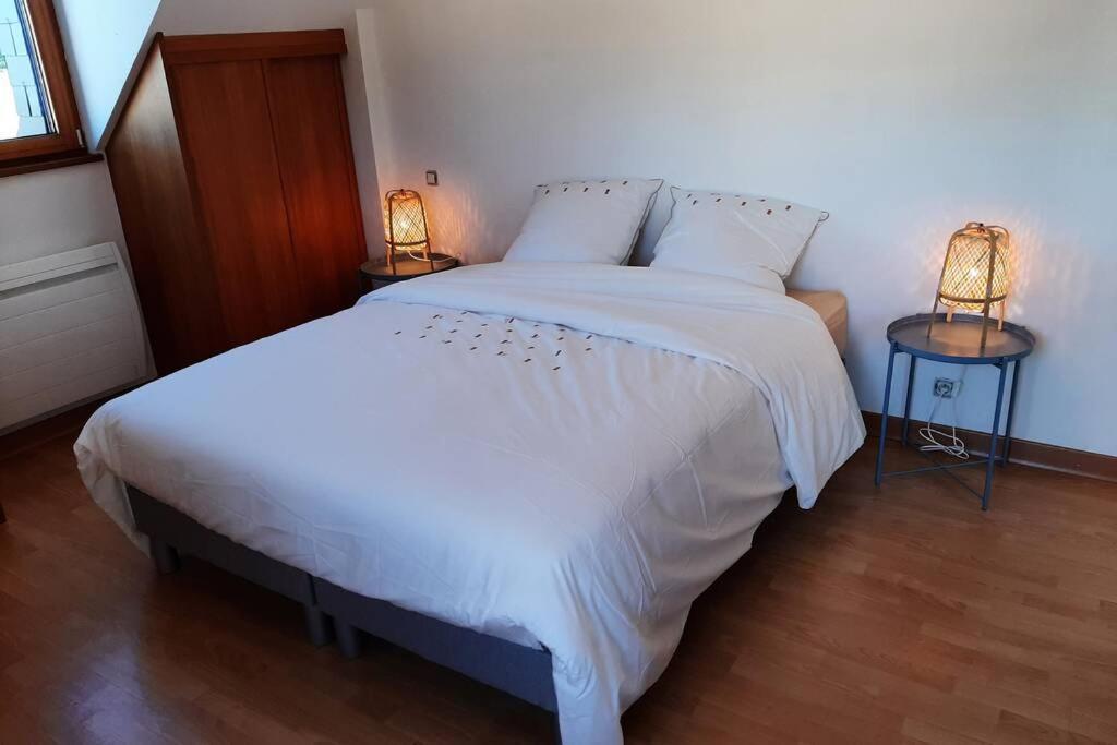La Maison Bleue Saint-Sauveur-des-Landes Kültér fotó