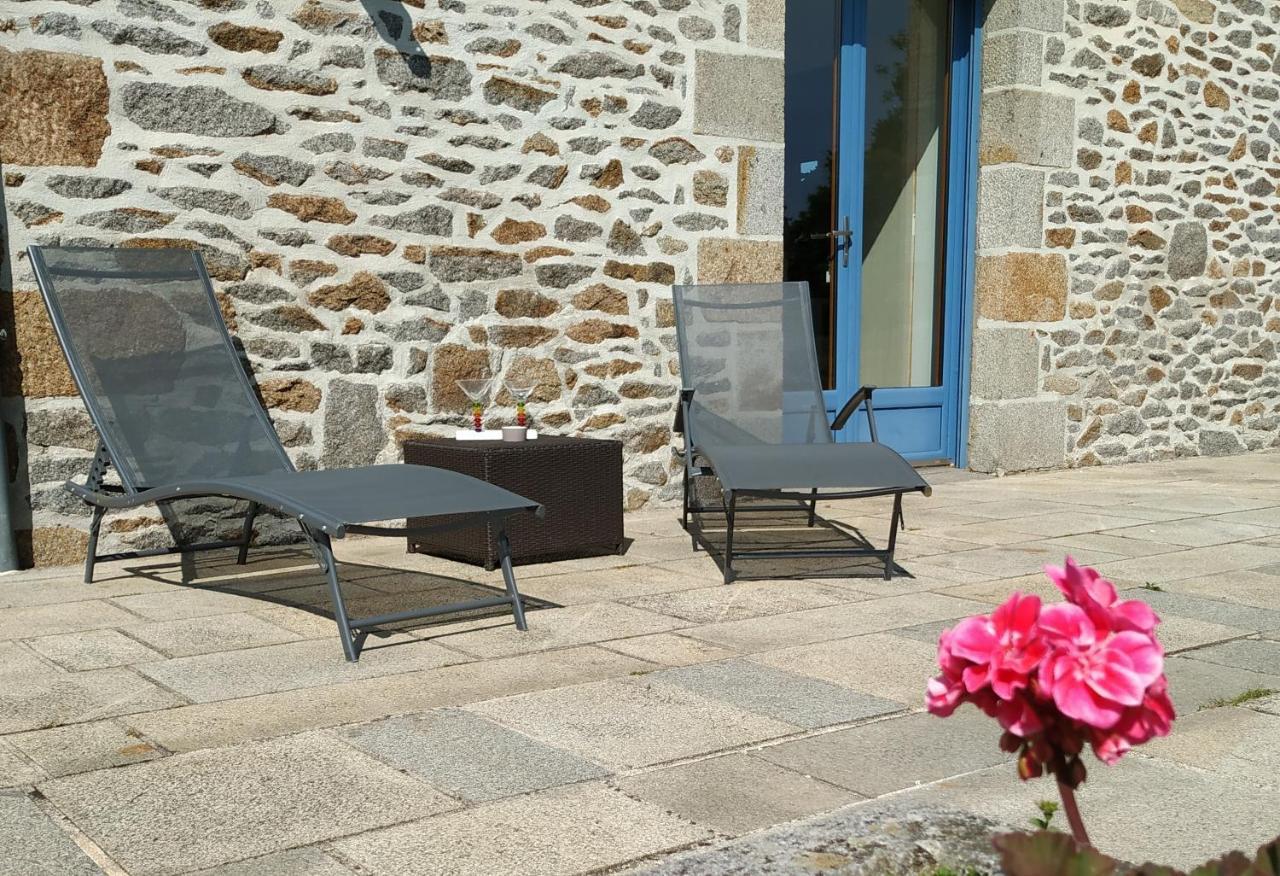 La Maison Bleue Saint-Sauveur-des-Landes Kültér fotó